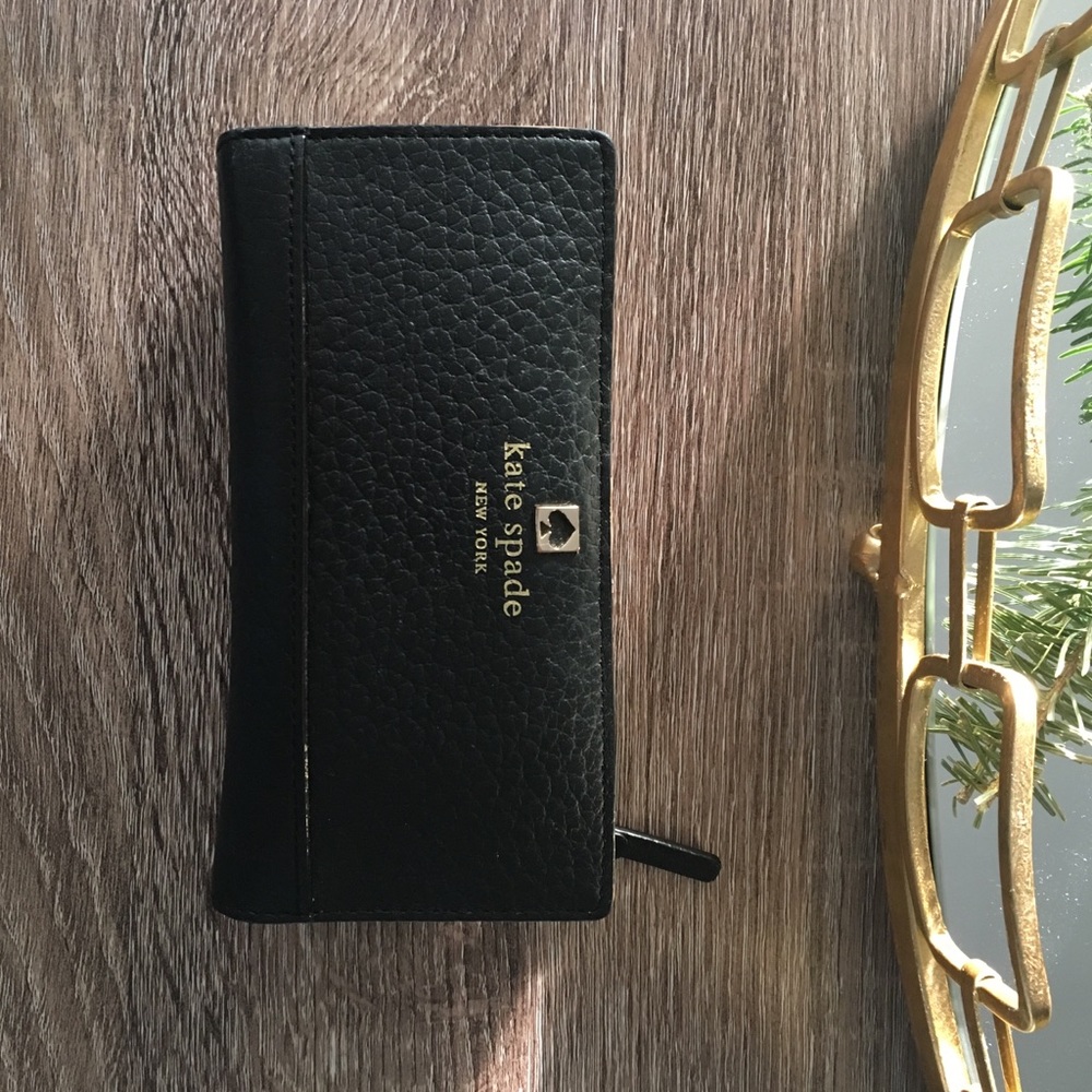Kate Spade Cedar Street wallet